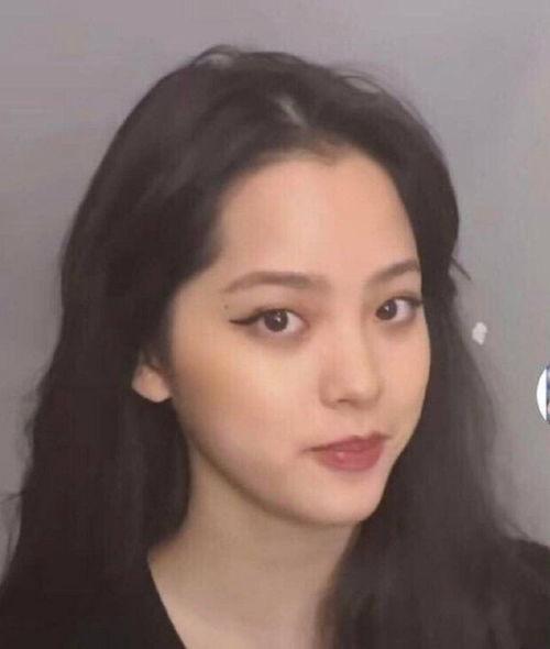 网红误开直播的视频,网红误触键，瞬间走红网络