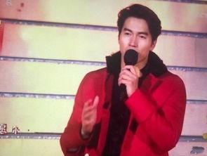 春晚男明星穿红色,激情演绎新春盛宴