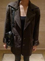 西装复古深棕网红,深棕西装引领网红时尚新风尚