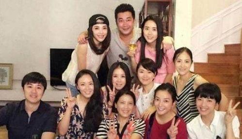 有哪些明星是同学,揭秘校园里的星光熠熠