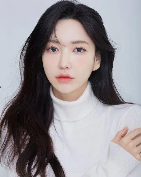 香港极品网红美女图片,惊艳镜头下的时尚传奇