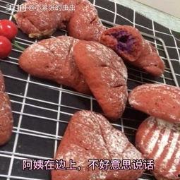 小学生网红面包视频,萌娃演绎面包制作全过程